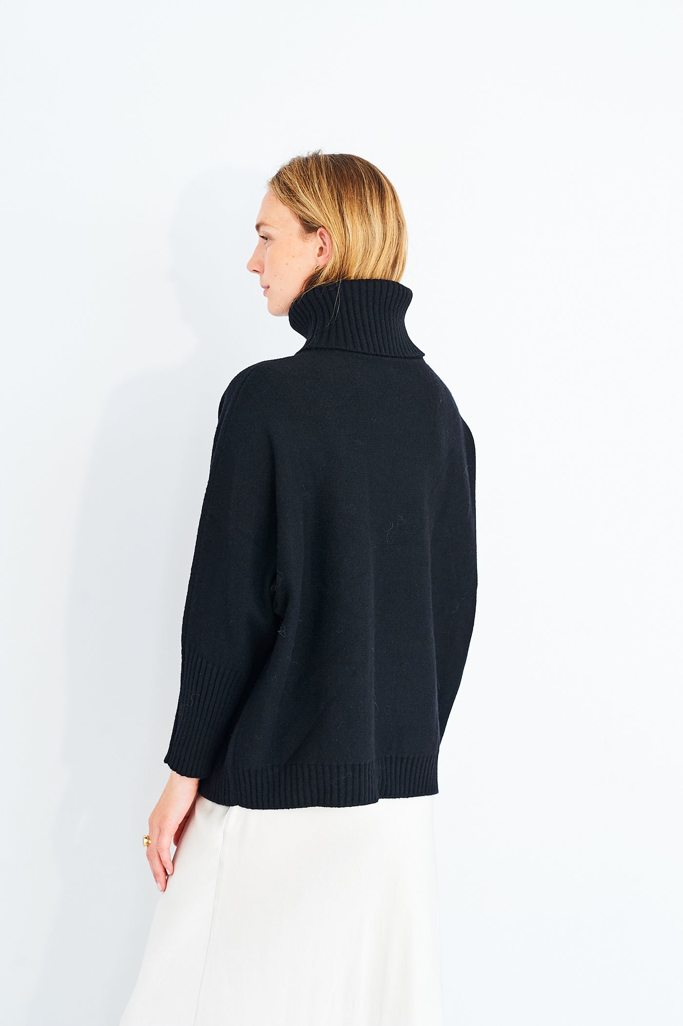 Eva rollneck in black