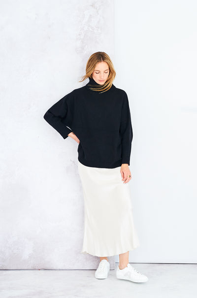 Eva rollneck in black