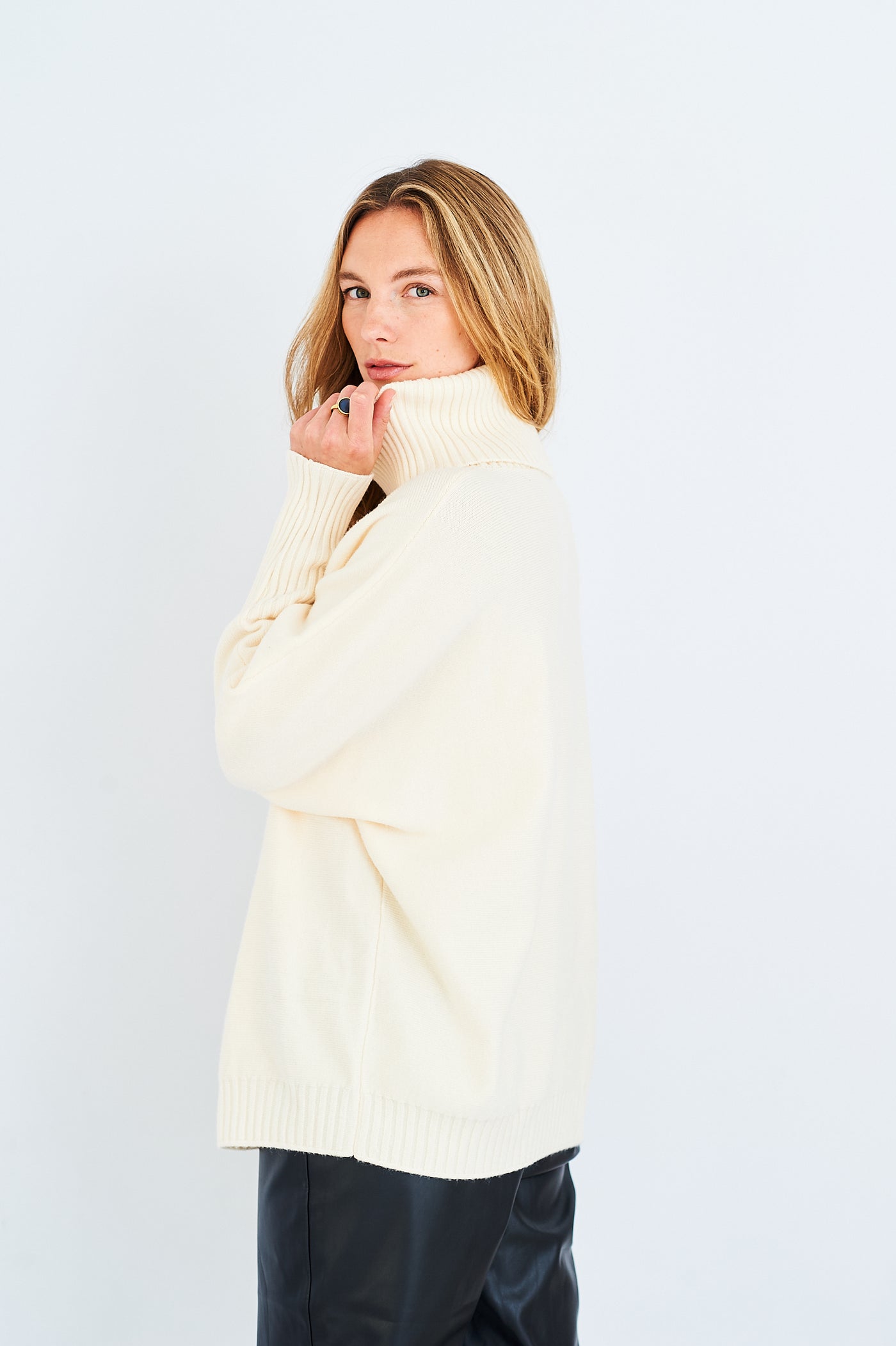 Eva rollneck in cream