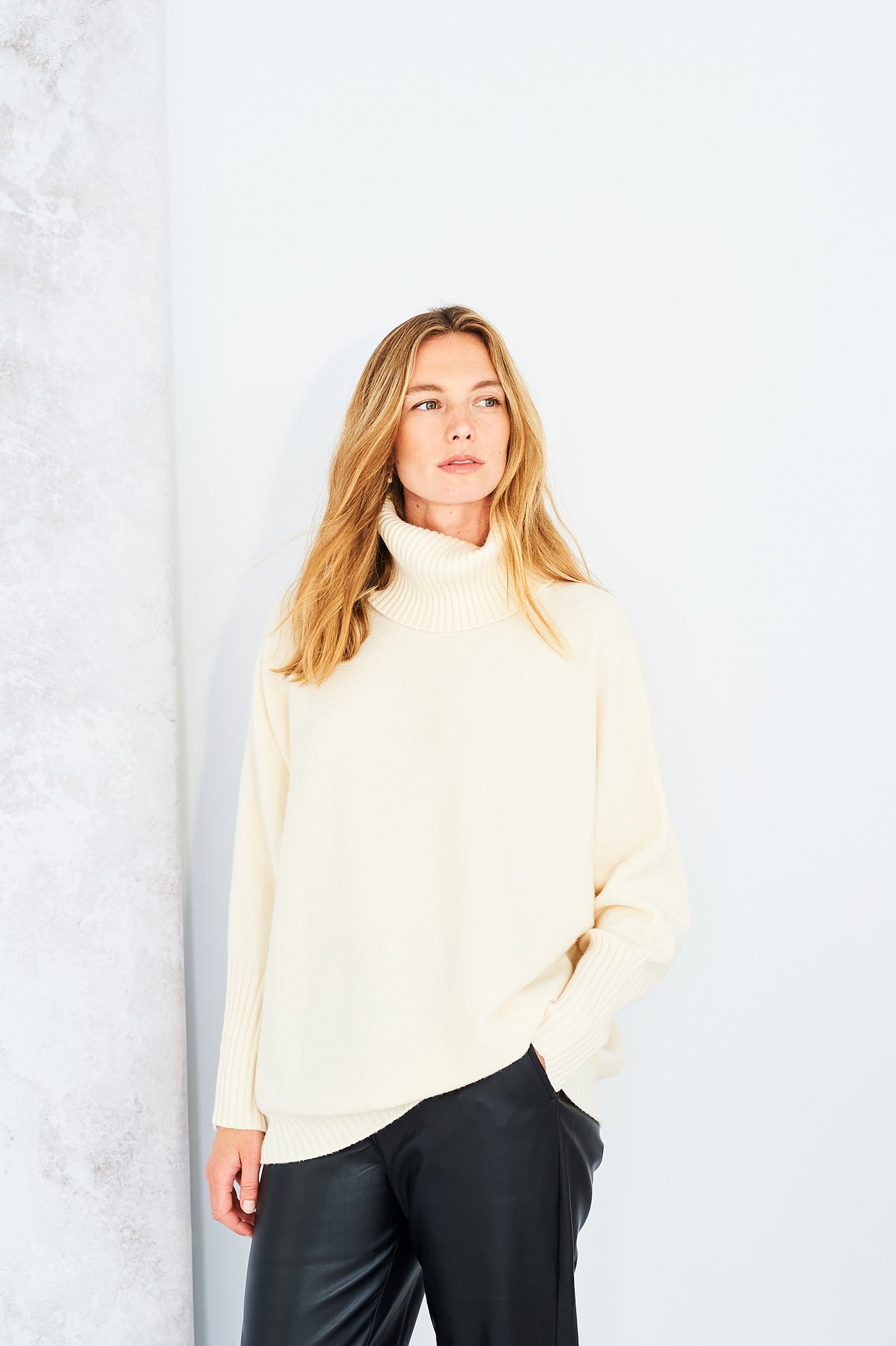 Eva rollneck in cream