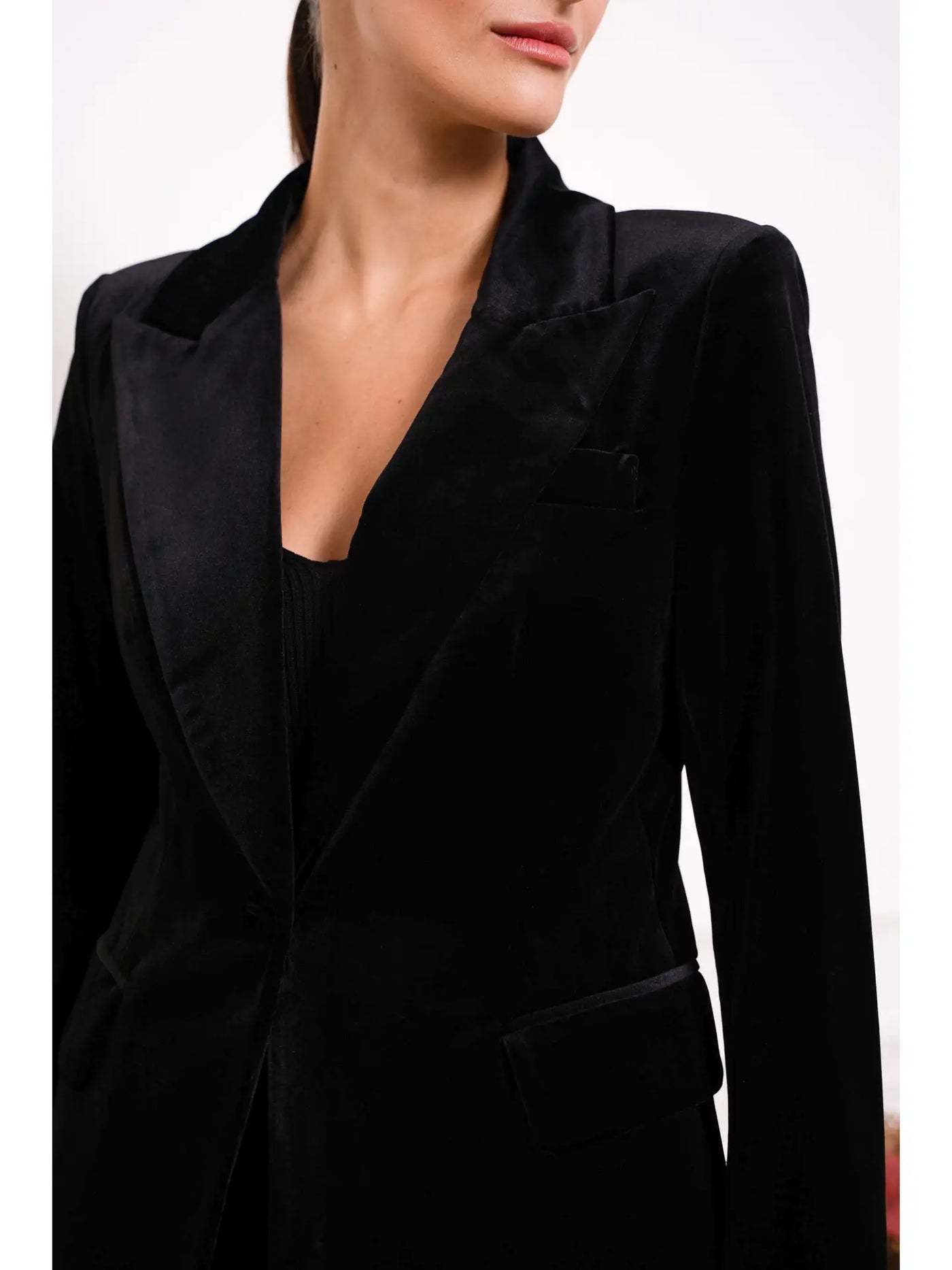 Margot velvet blazer in black